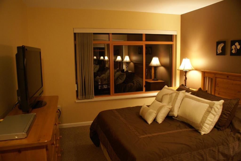 Whistler Superior Properties Room photo