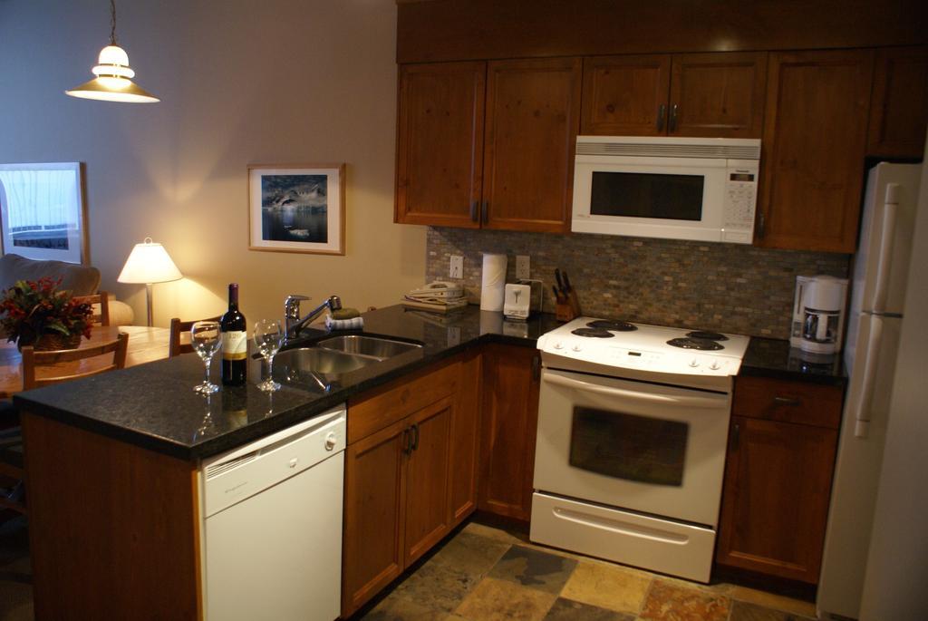 Whistler Superior Properties Exterior photo